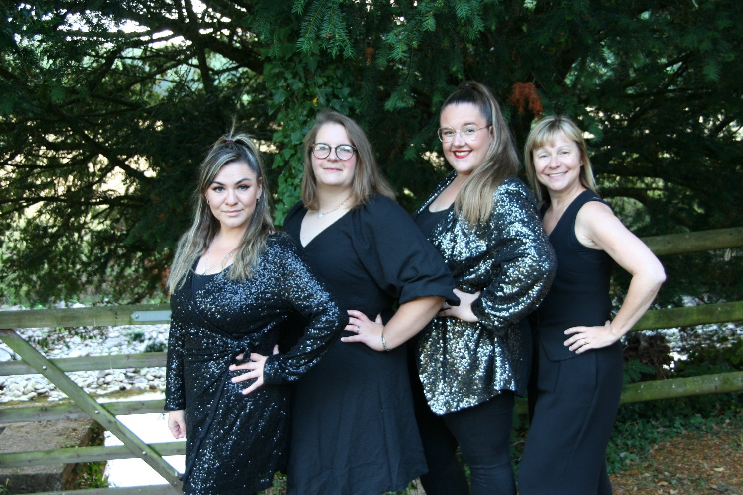 Feeling good Singers